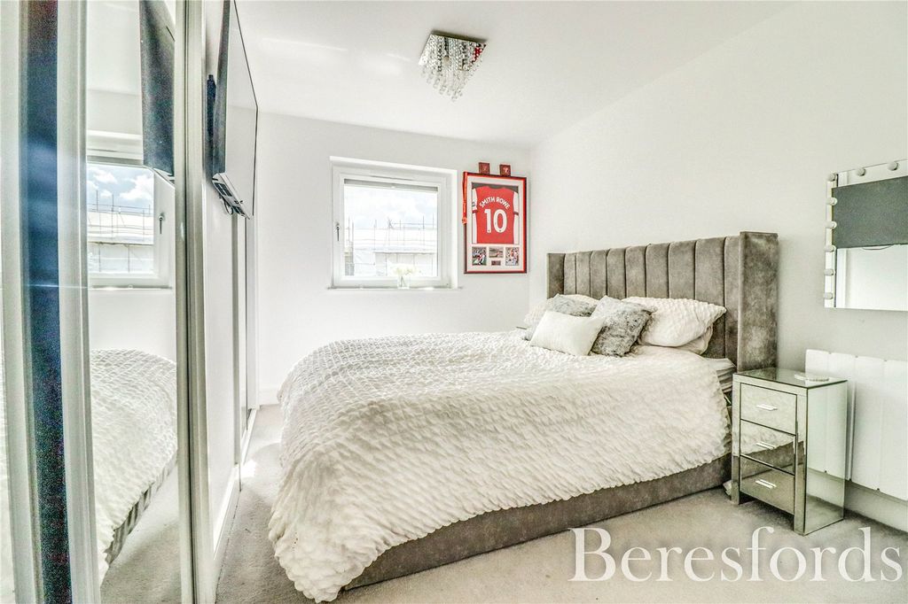 Property photo 2 of 16 12