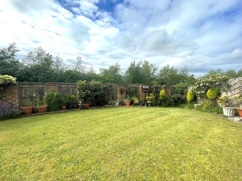 Property photo 3 of 12 H.Jpg