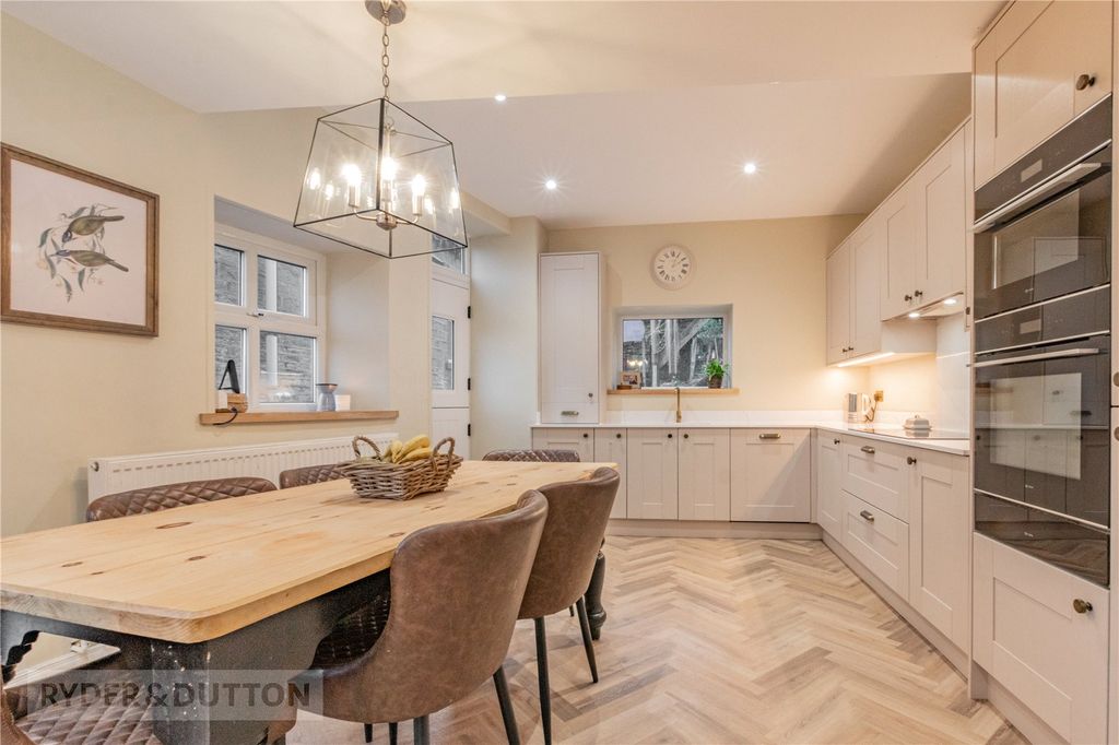 Property photo 1 of 30 Kitchen/Diner