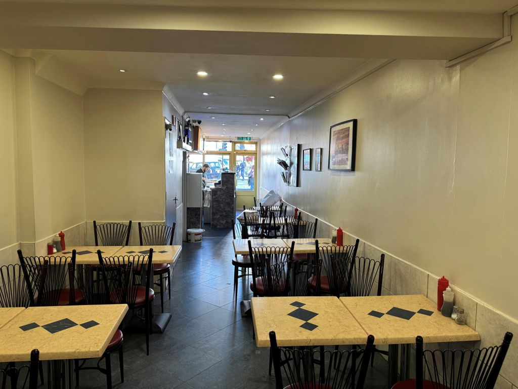 Property photo 2 of 3 57 Borough High Street Ground Floor.Jpg