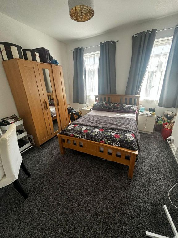 Property photo 3 of 6 Gallery