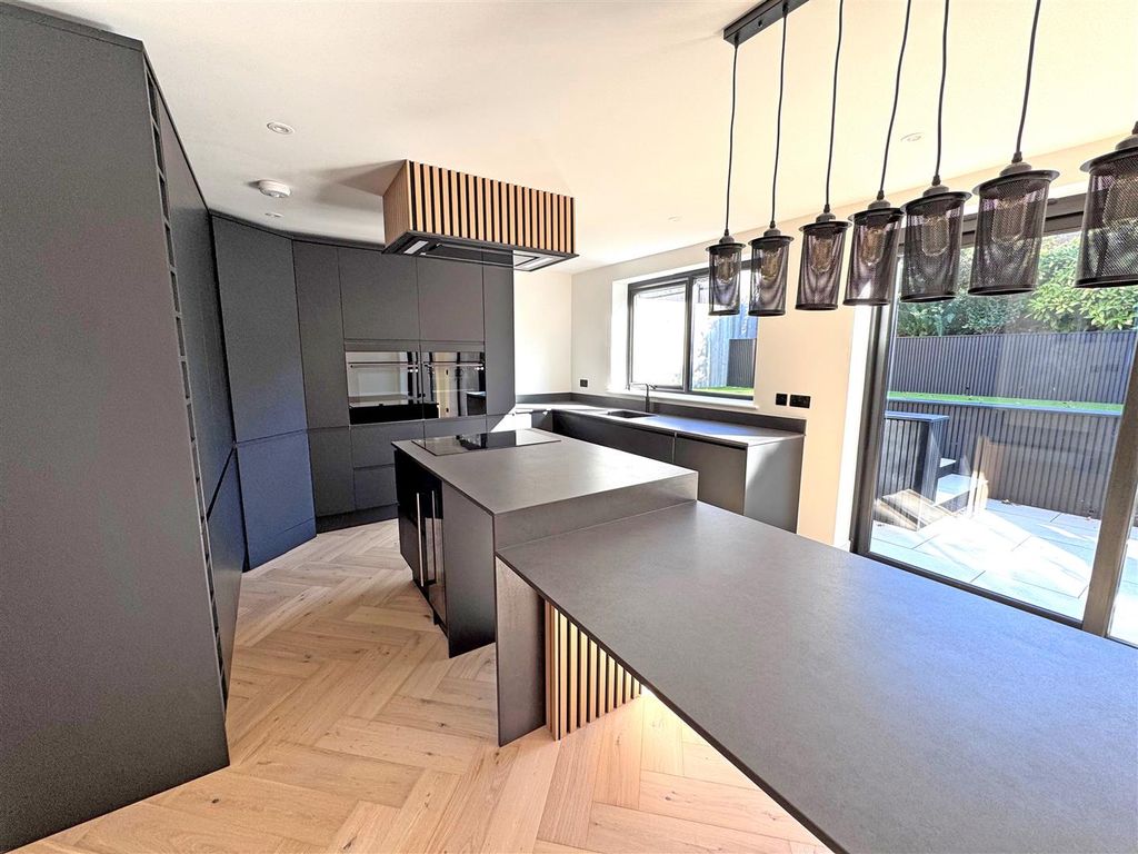 Property photo 1 of 30 33E.Jpg