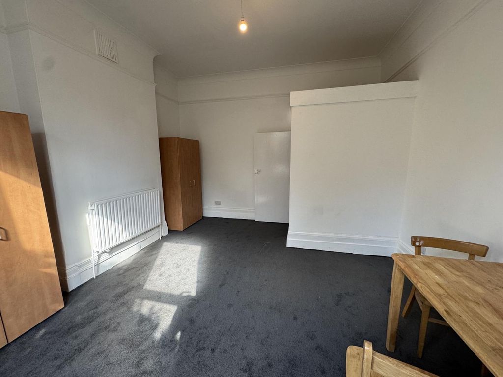 Property photo 2 of 7 Img 3491