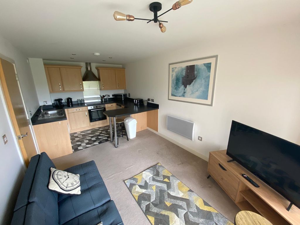 Property photo 2 of 8