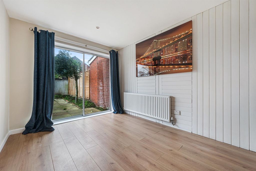 Additional image 7 of 3 bed semi-detached house for salePriory Close, Formby, Liverpool L37