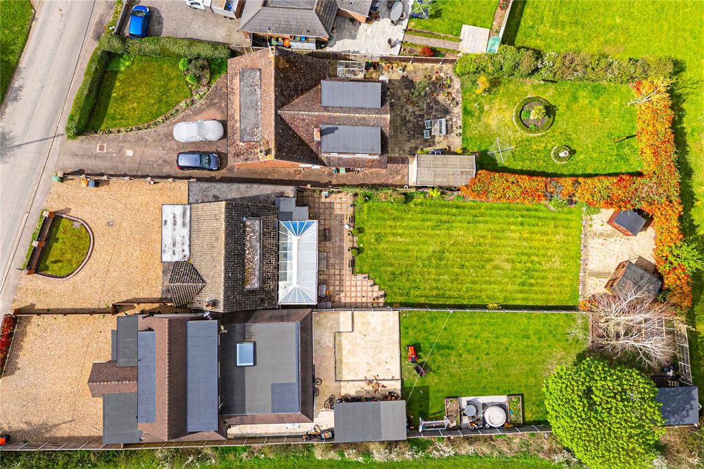 Property photo 2 of 27 Picture No. 37