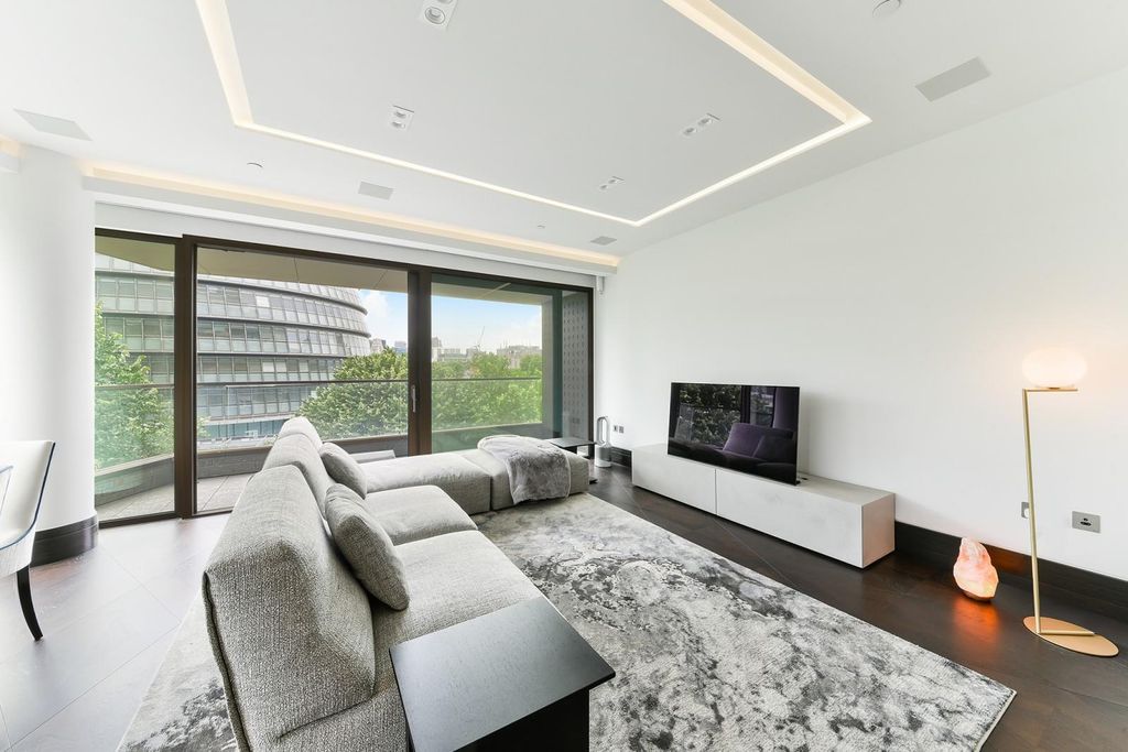 Property photo 1 of 14 Reception