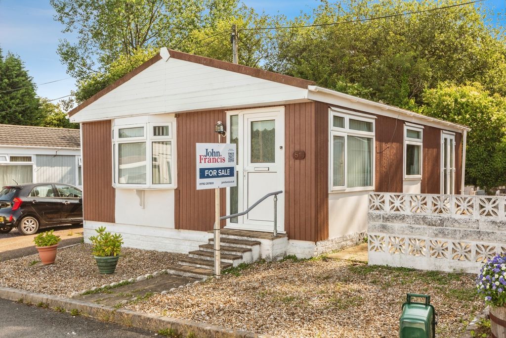 Property photo 1 of 18 Photo