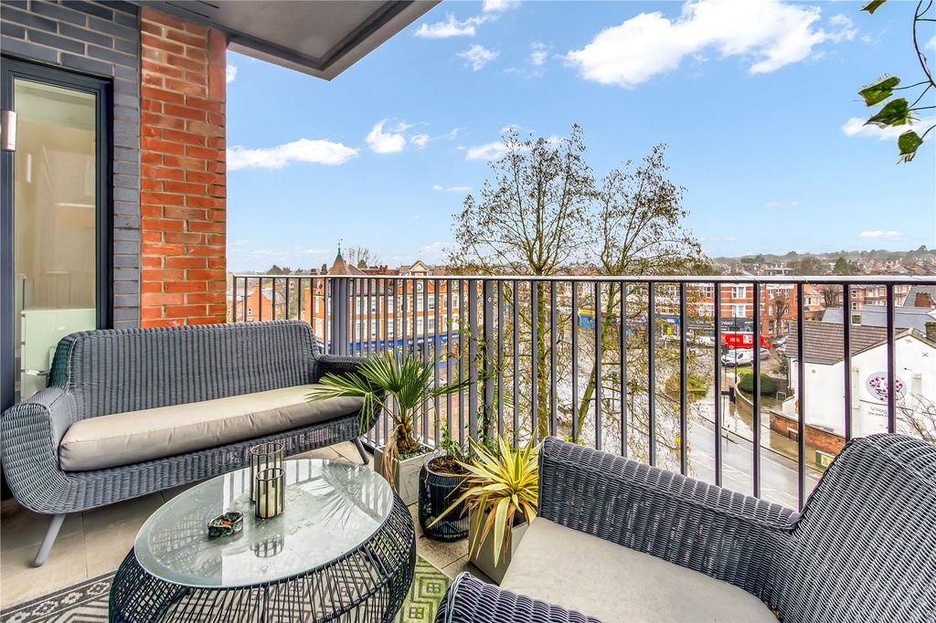 Property photo 2 of 18 Picture No. 21