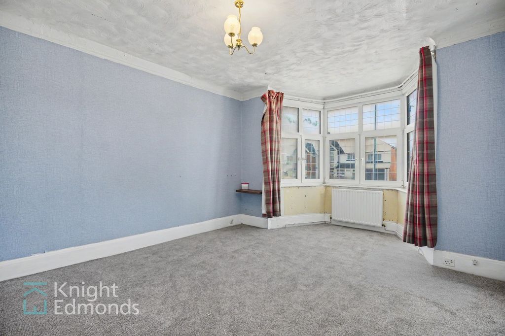 Property photo 3 of 22 Living Room