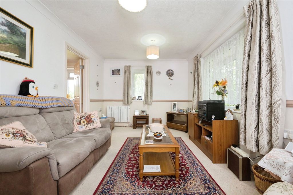 Property photo 2 of 9 Picture No. 15
