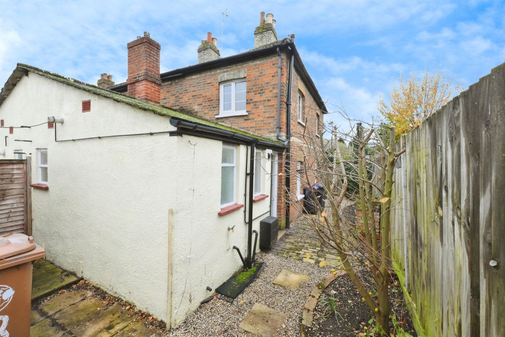 Property photo 3 of 21