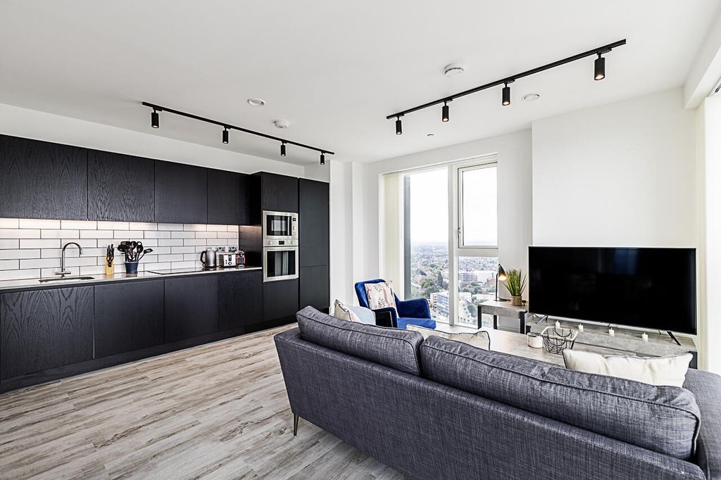 Property photo 3 of 22 Itpw - Flat 2406, Icon Tower, 8 Portal Way W3 6Du-