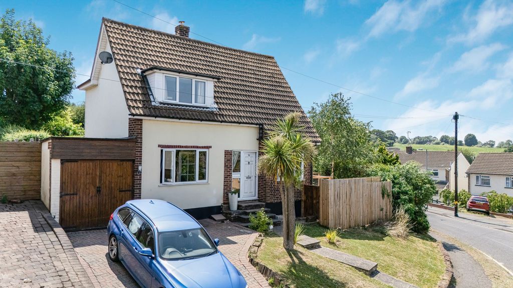 Property photo 1 of 34