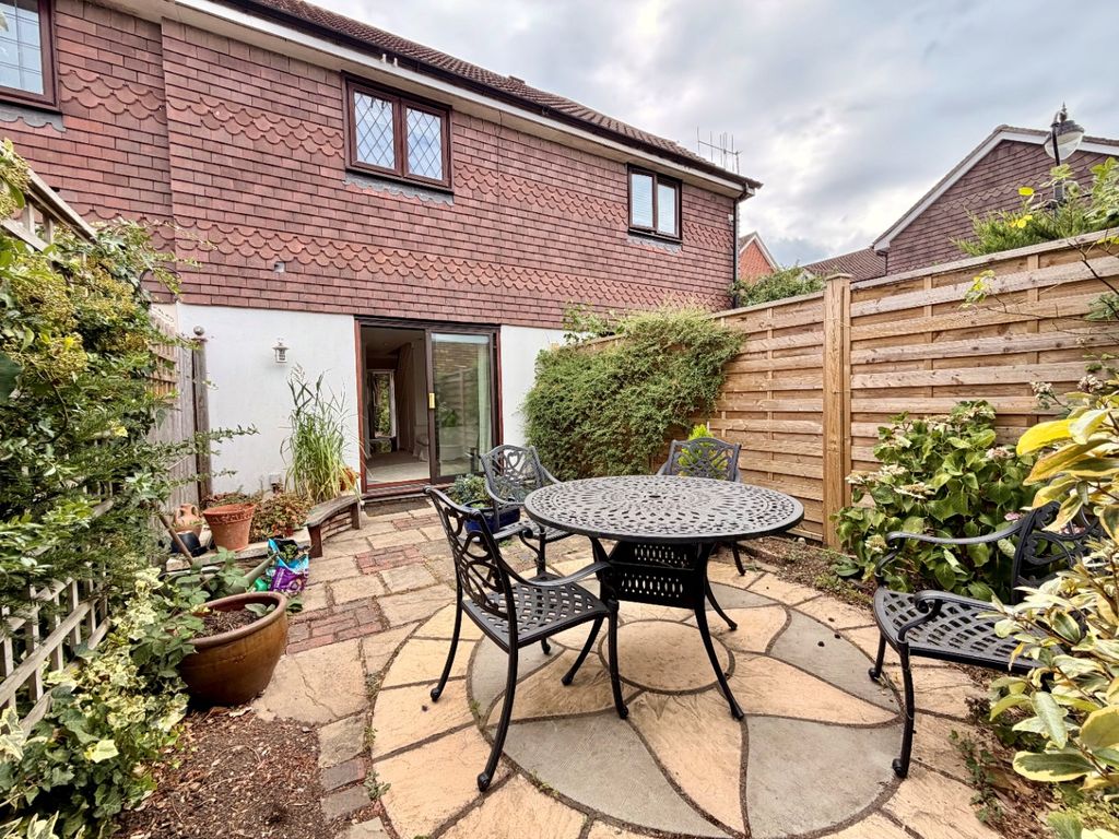 Property photo 3 of 10 5258642