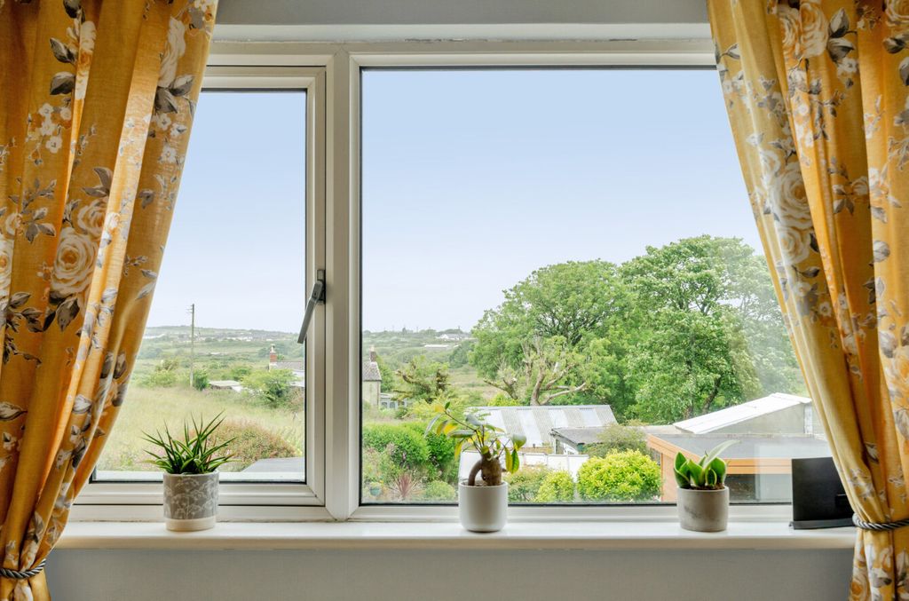 Property photo 1 of 17 1472586-3-6A2Ae01...