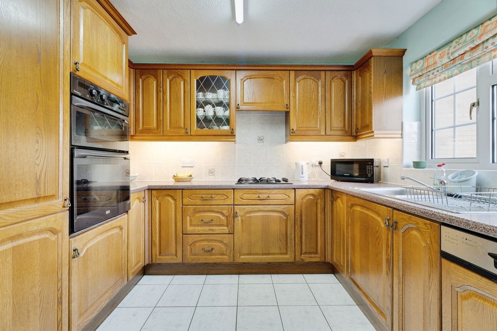 Property photo 3 of 21 Pbox-Img.Jpg