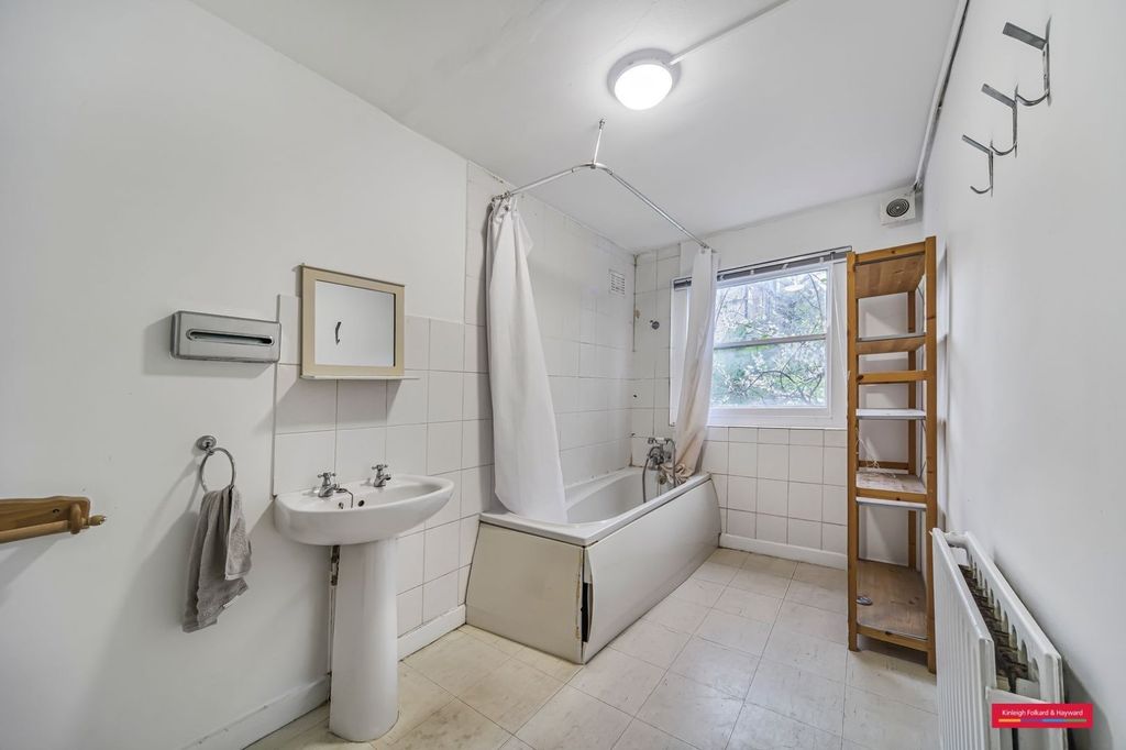 Property photo 3 of 6 Picture No. 05