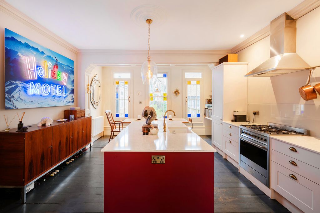 Property photo 2 of 14