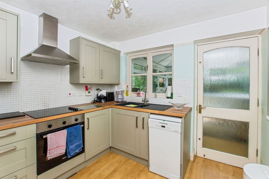 Property photo 3 of 17 Photo