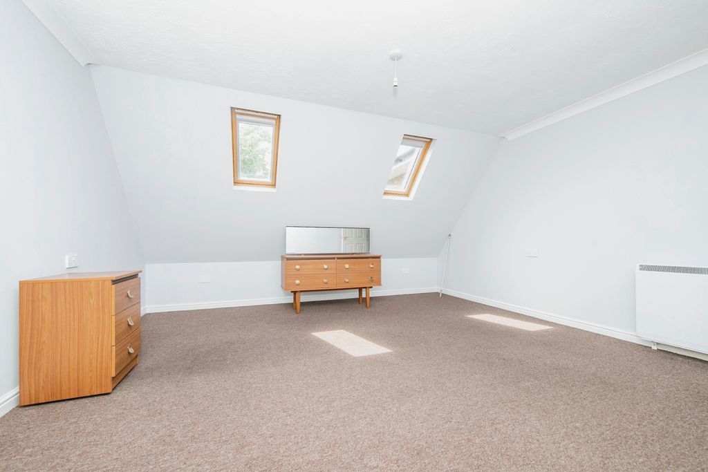 Property photo 3 of 9 Bedroom One