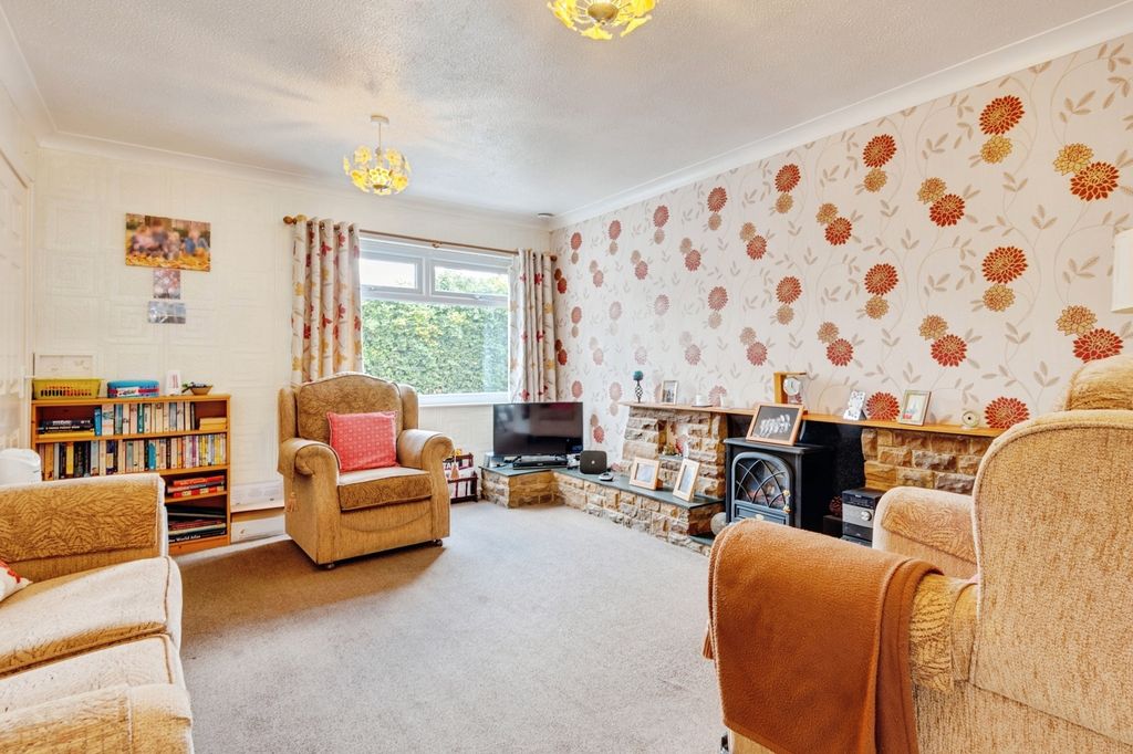 Property photo 2 of 21 Pbox-Img.Jpg