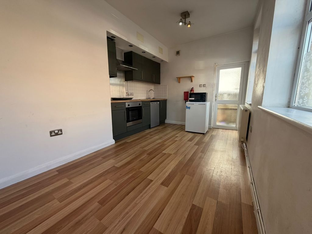 Property photo 1 of 5 Ecdfebd7-24Aa-482B-9876-9Fabb16Bbbfc