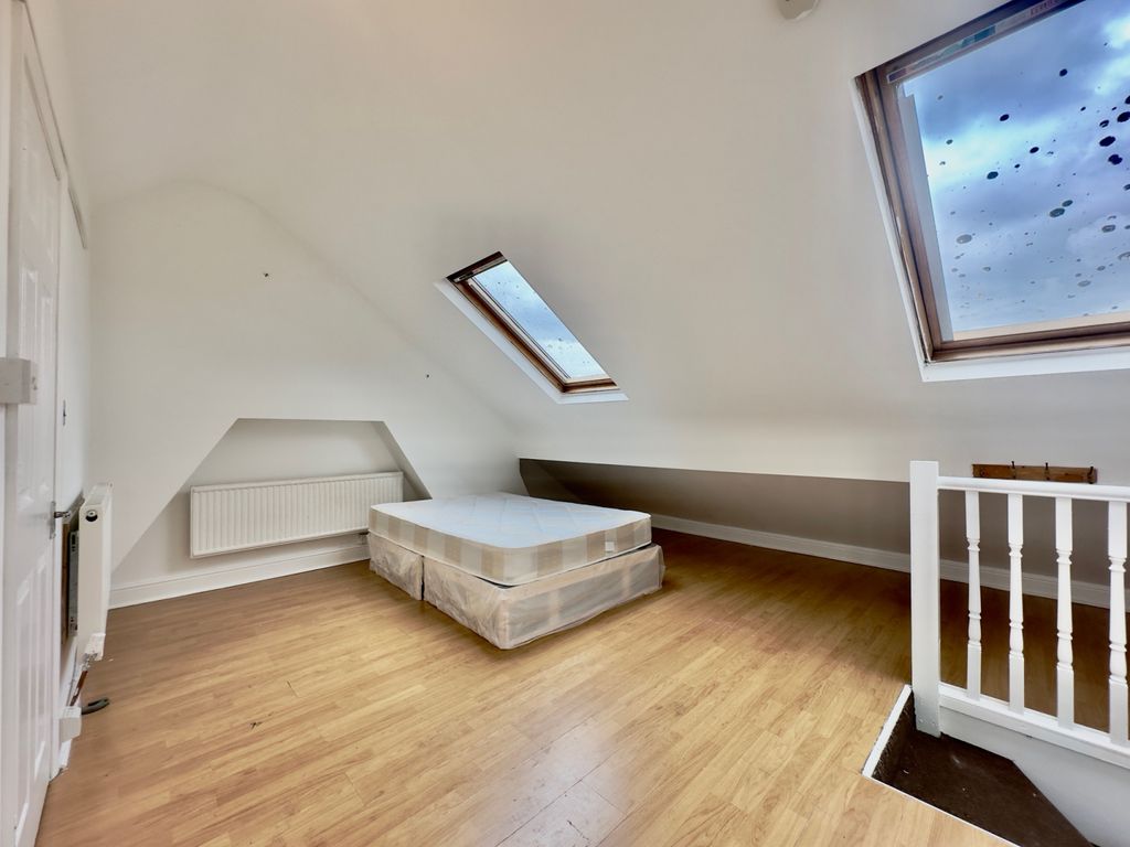 Property photo 2 of 7 Gallery