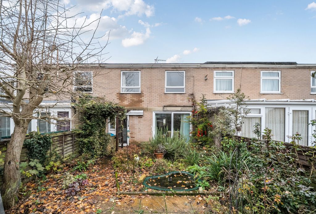 Property photo 3 of 11 1385536-10-692Da4...