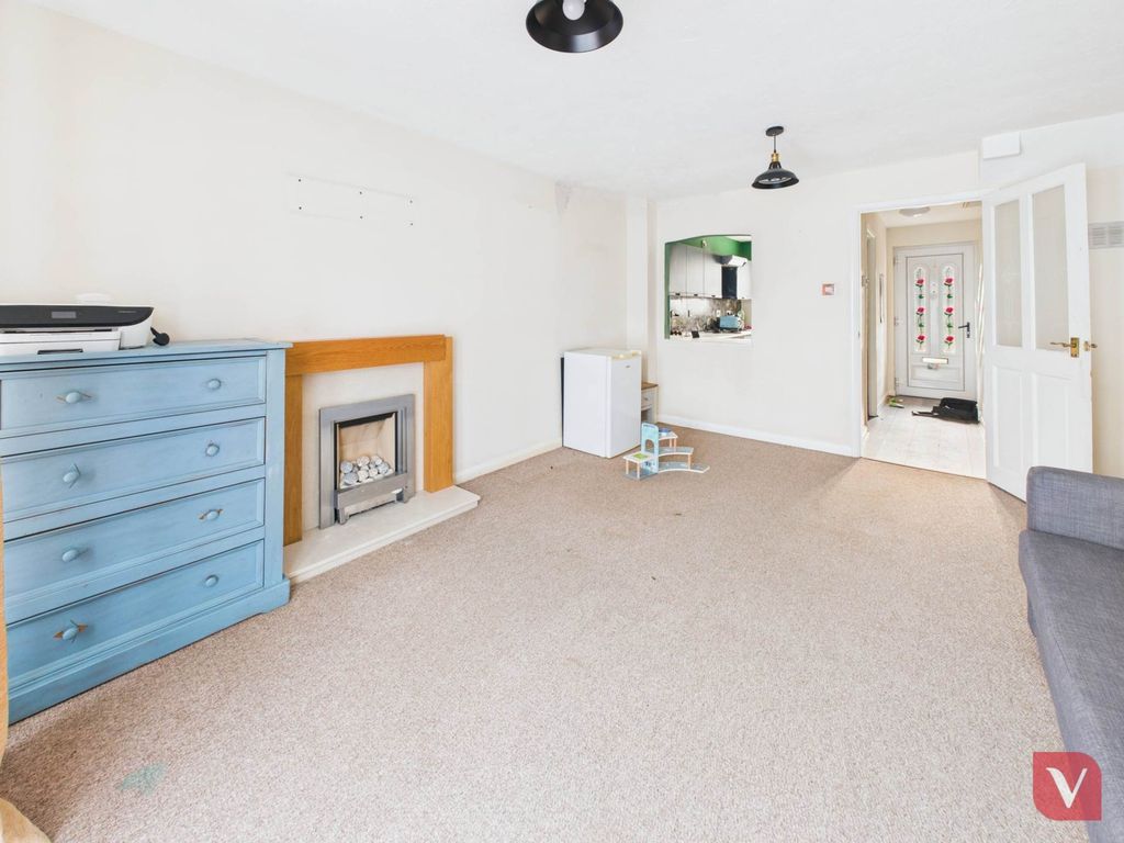 Property photo 3 of 9