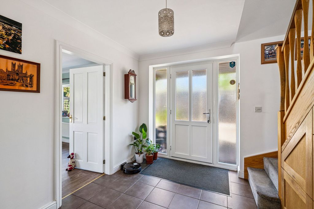Property photo 3 of 41