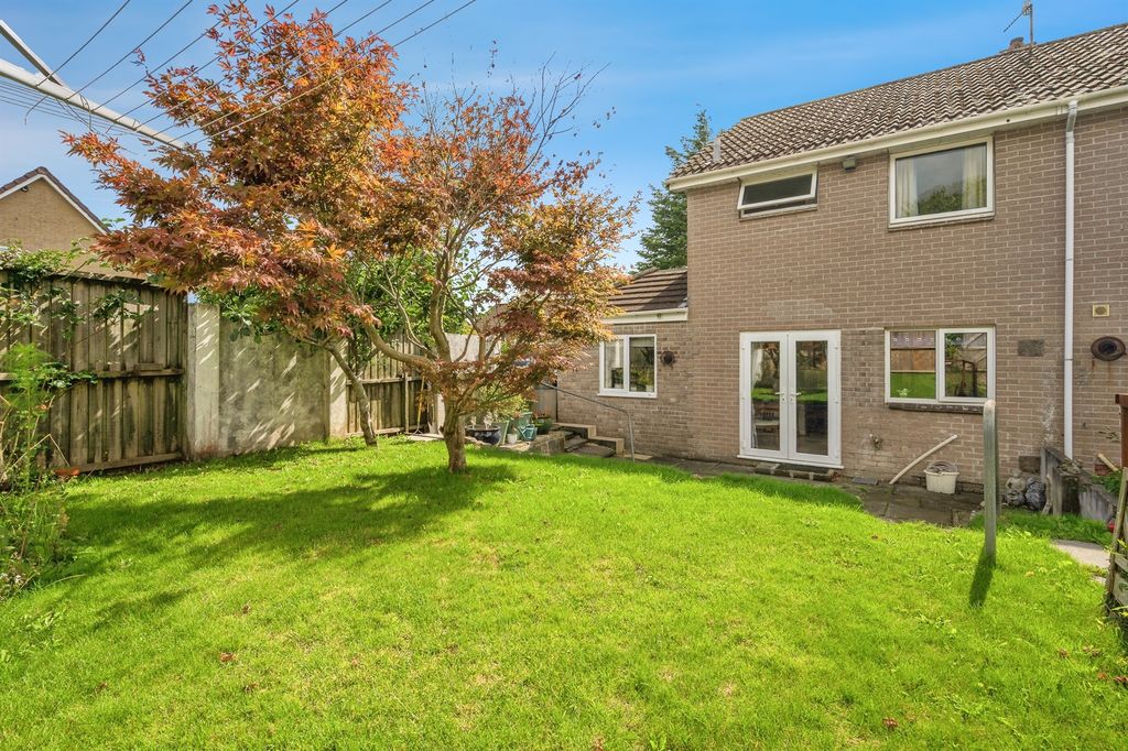 Property photo 3 of 17