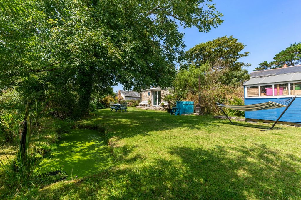 Property photo 2 of 22