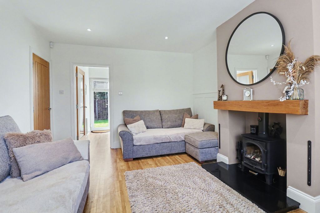 Property photo 3 of 19