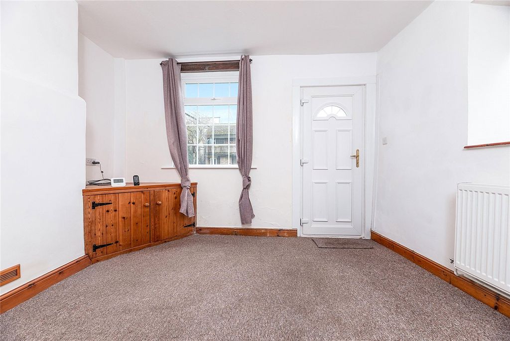 Property photo 2 of 17 Picture No. 05