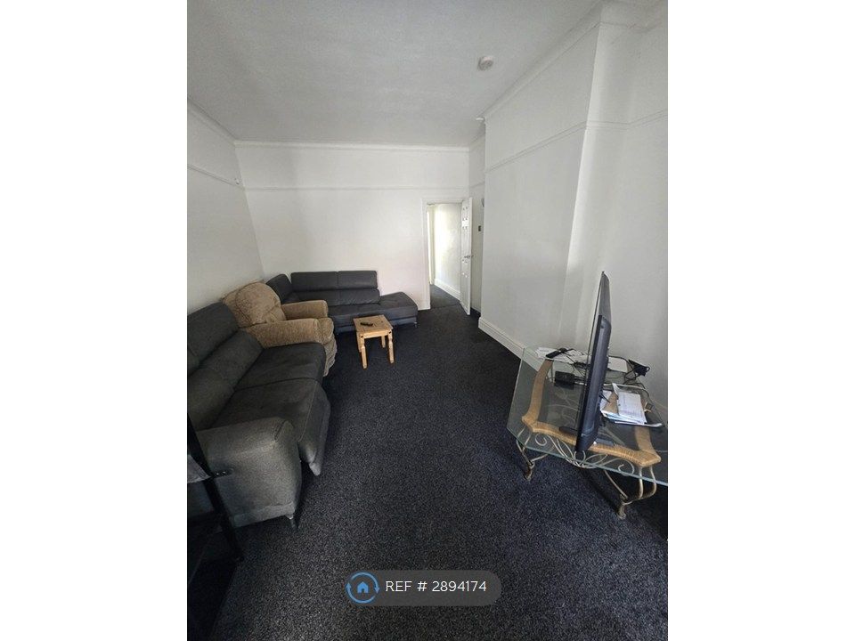 Property photo 2 of 16 Living Room