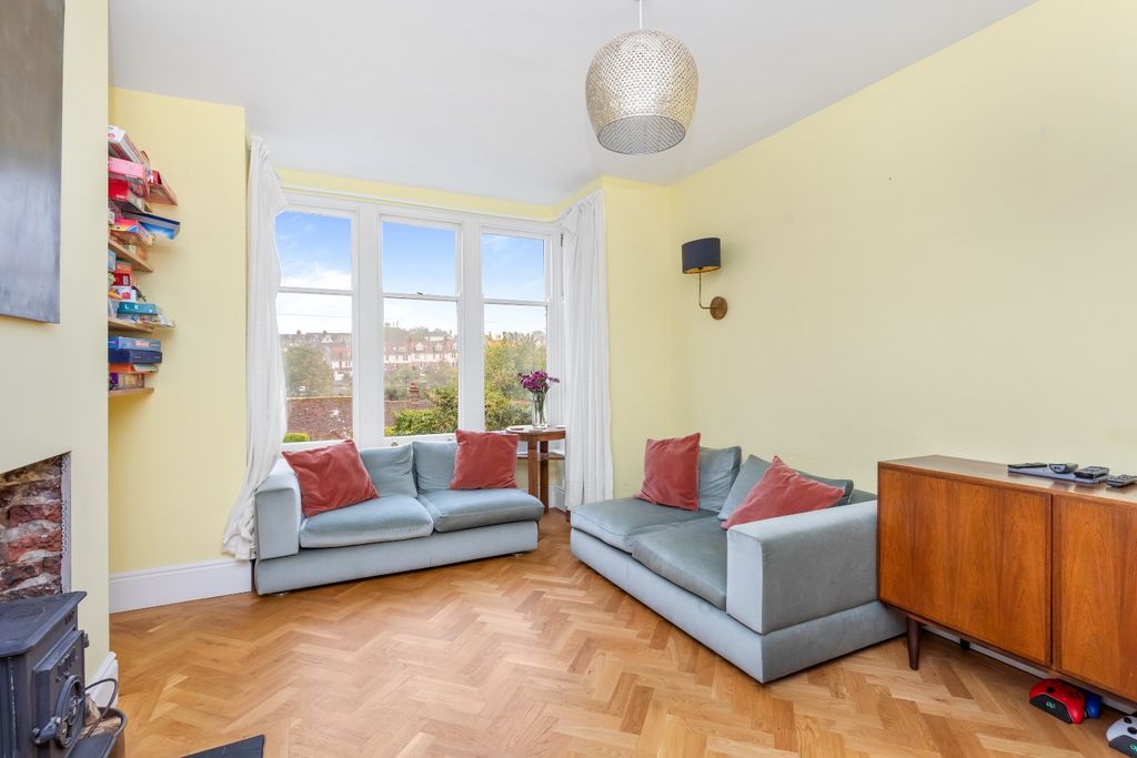 Property photo 3 of 21 4083852