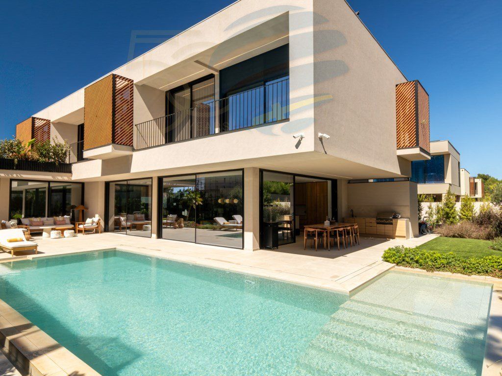 Property photo 1 of 46 Stunning And Unique New Villa In Birre