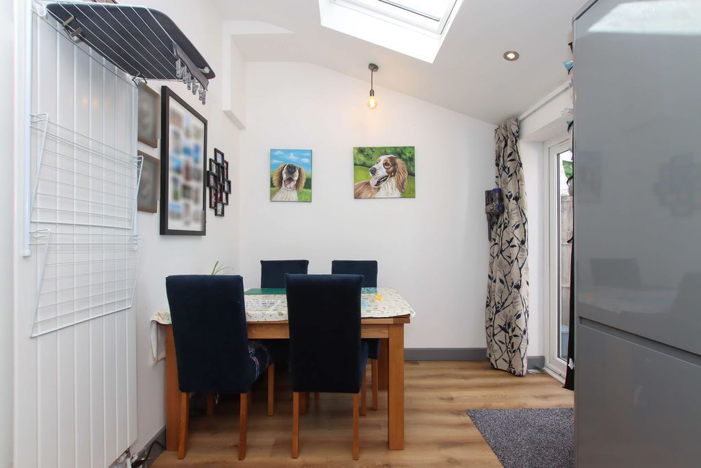 Property photo 3 of 17 Photo 6