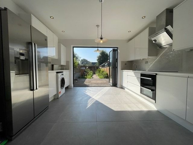 Property photo 3 of 18 2688153