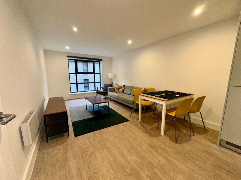 Property photo 2 of 6 Lounge2