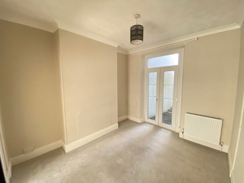 Property photo 3 of 9 Dining Room