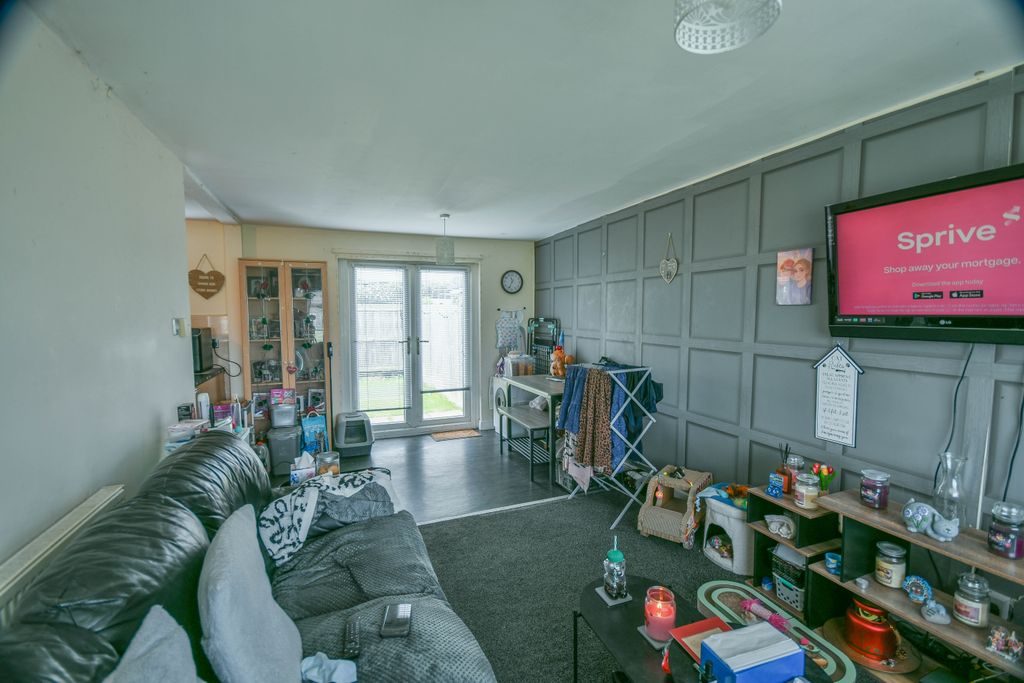 Property photo 2 of 22