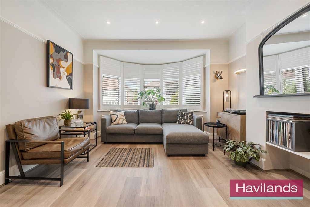 Property photo 3 of 12 Hillfield Park-6.Jpg