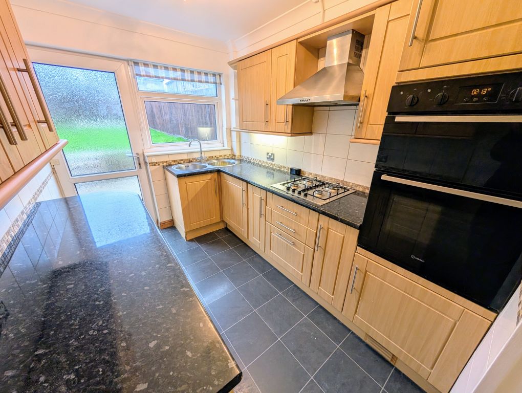 Property photo 3 of 8 3