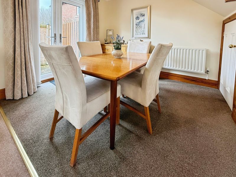 Property photo 3 of 11 Dining Area