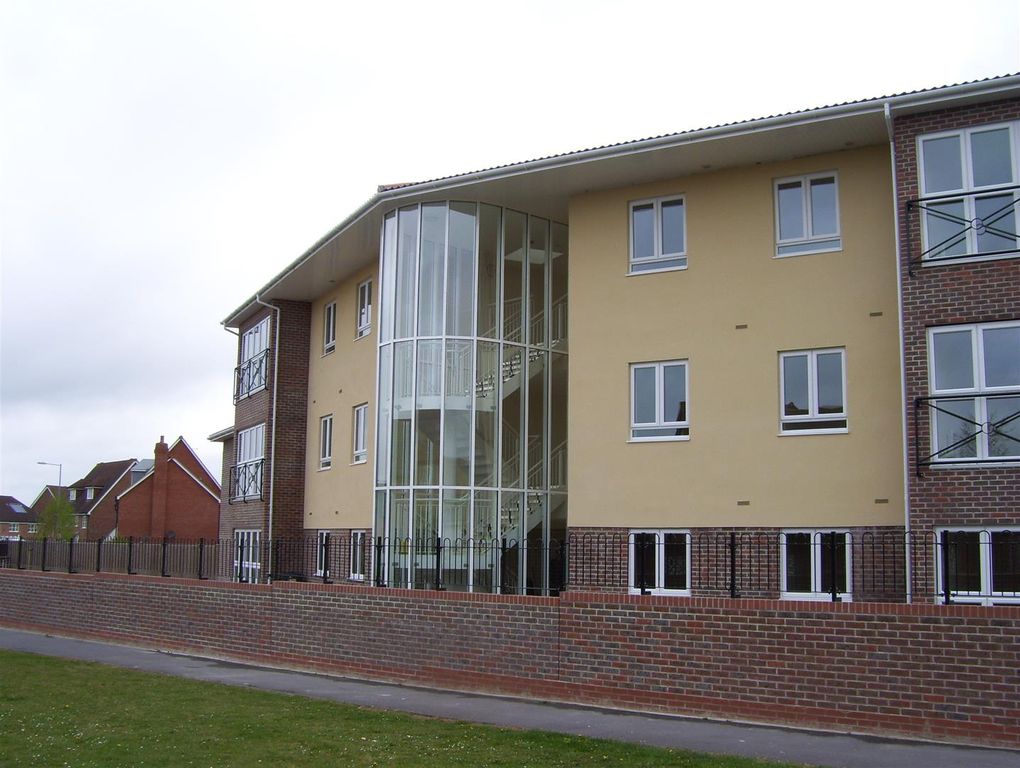 Property photo 2 of 2 1-20 Sandell Place, External, Rear.Jpg