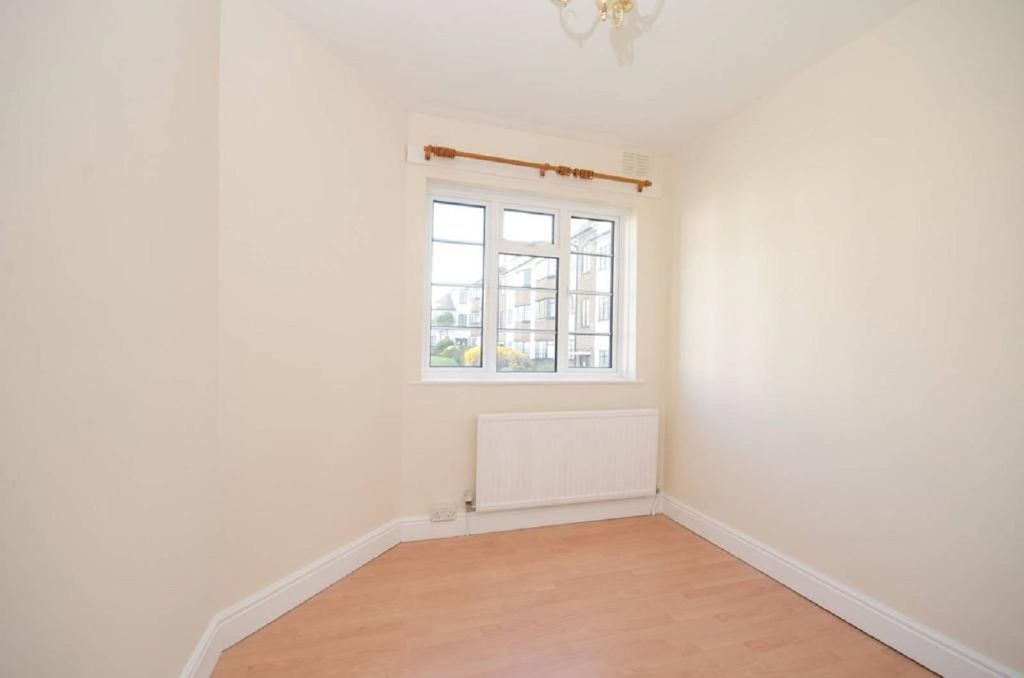 Property photo 3 of 6 Picture No. 02