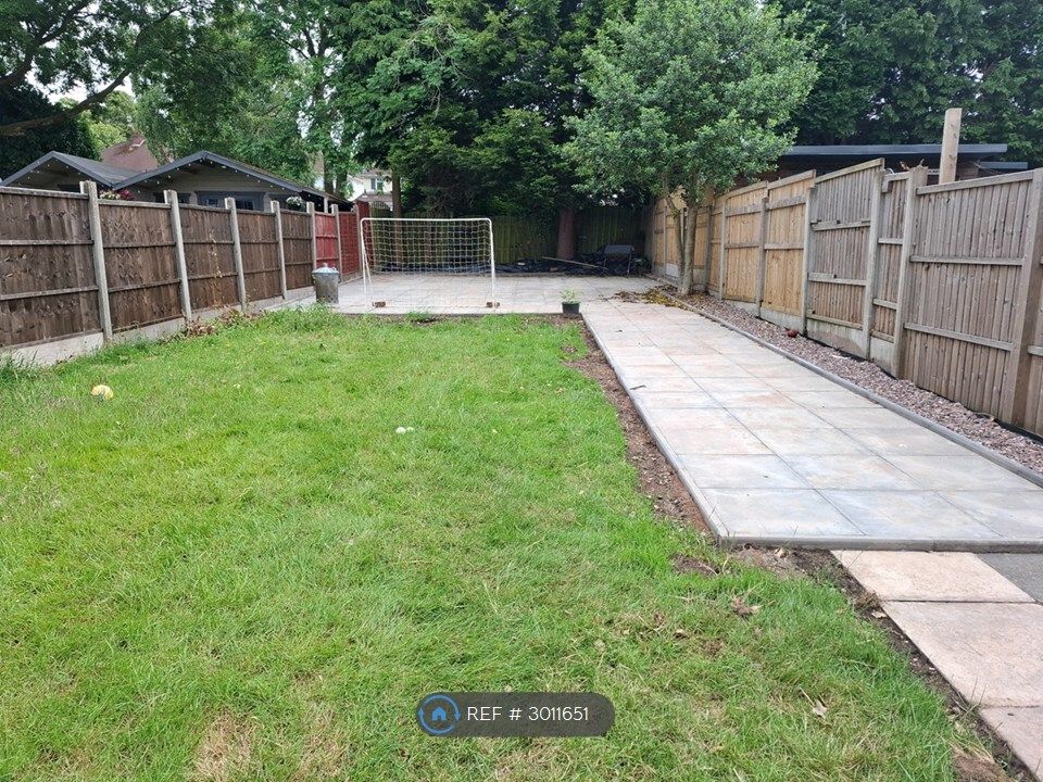 Property photo 2 of 25