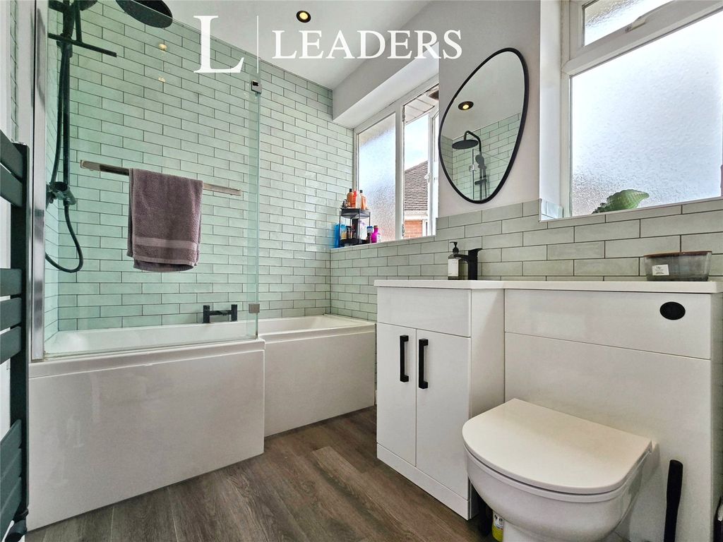 Property photo 3 of 26 Bathroom